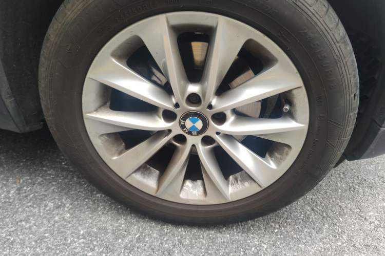 Used BMW X3 2012 xDrive20i Luxury Model Right Front Wheel Hub