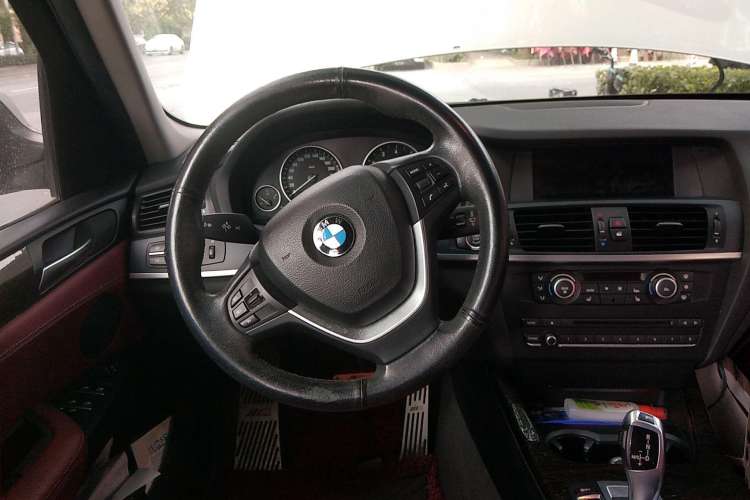 Used BMW X3 2012 xDrive28i Luxury Model Steering Wheel
