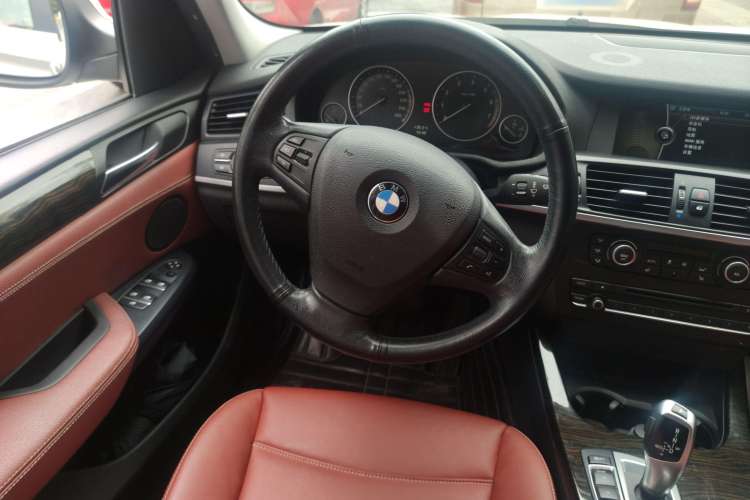 Used BMW X3 2012 xDrive20i Luxury Model Steering Wheel