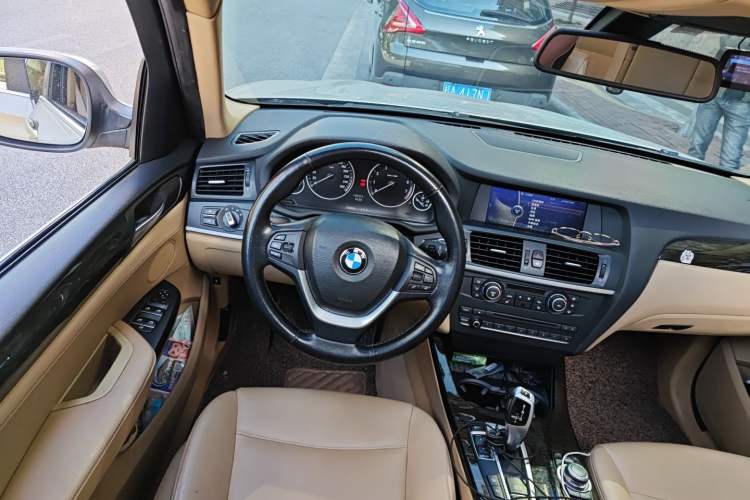 Used BMW X3 2012 xDrive28i Luxury Model Steering Wheel