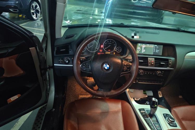 Used BMW X3 2012 xDrive28i Leading Model Steering Wheel
