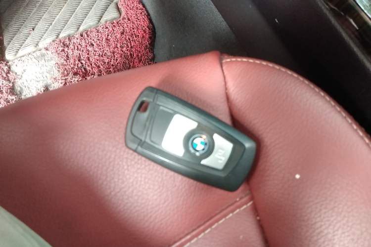 Used BMW X3 2012 xDrive28i Luxury Model Vehicle Key