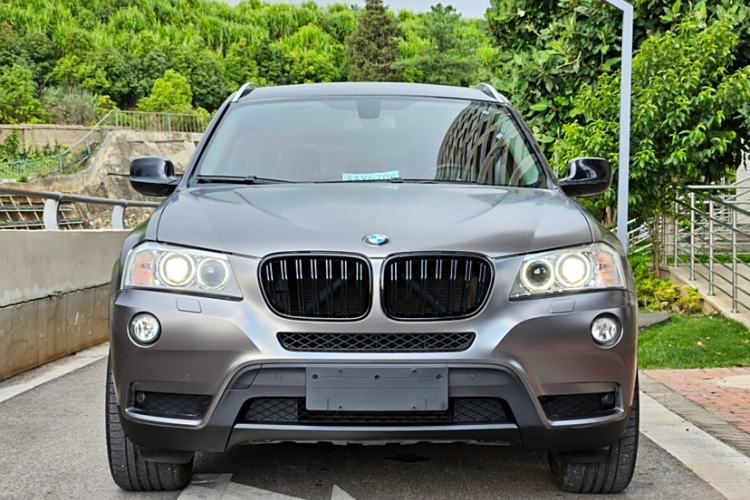 Used BMW X3 2012 xDrive20i Luxury Model Exterior 2