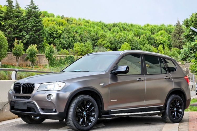 Used BMW X3 2012 xDrive20i Luxury Model Exterior 3
