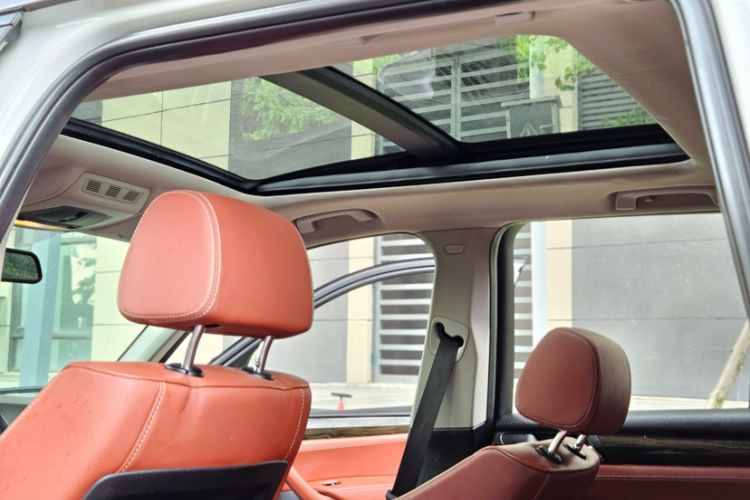 Used BMW X3 2012 xDrive20i Luxury Model Headliner