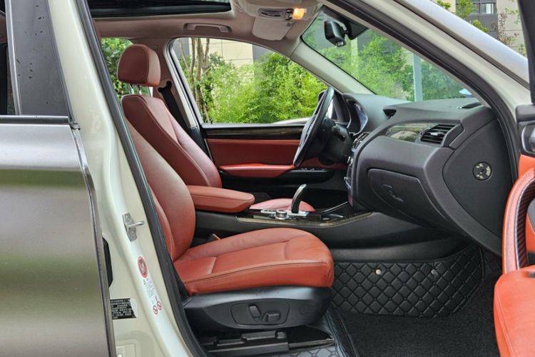 Used BMW X3 2012 xDrive20i Luxury Model Interior 14