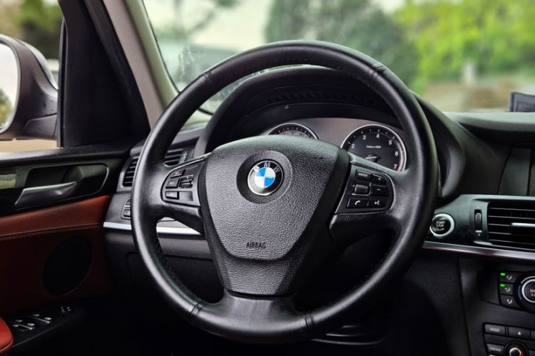 Used BMW X3 2012 xDrive20i Luxury Model Interior 5