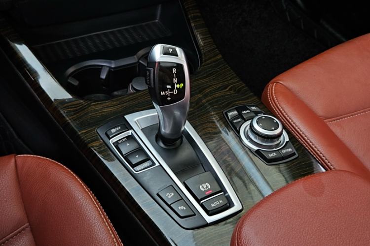 Used BMW X3 2012 xDrive20i Luxury Model Interior 8