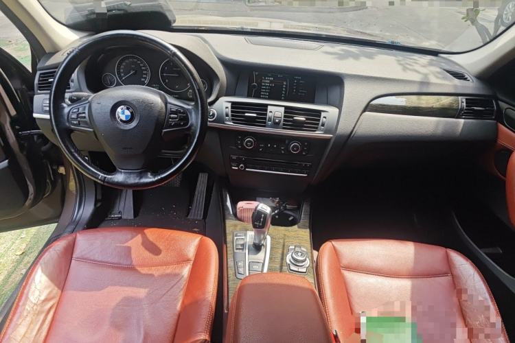 Used BMW X3 2012 xDrive20i Luxury Model Center Console