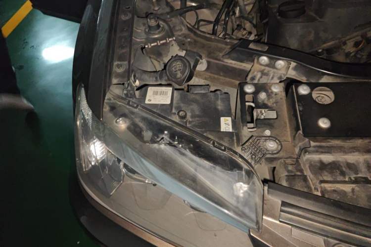 Used BMW X3 2012 xDrive28i Luxury Model Engine Bay Right