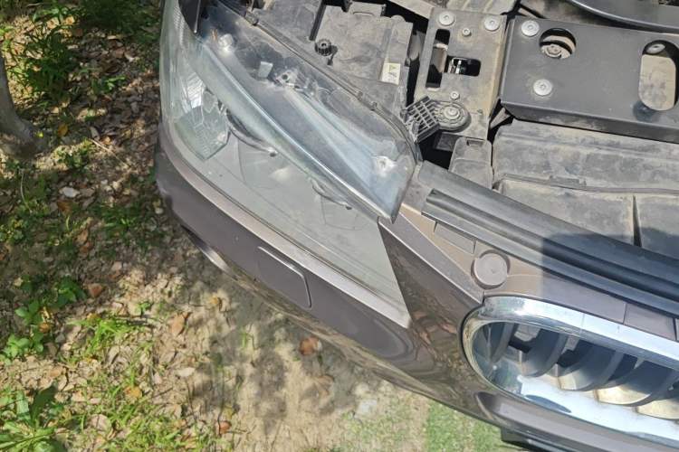 Used BMW X3 2012 xDrive20i Luxury Model Right Front Headlight