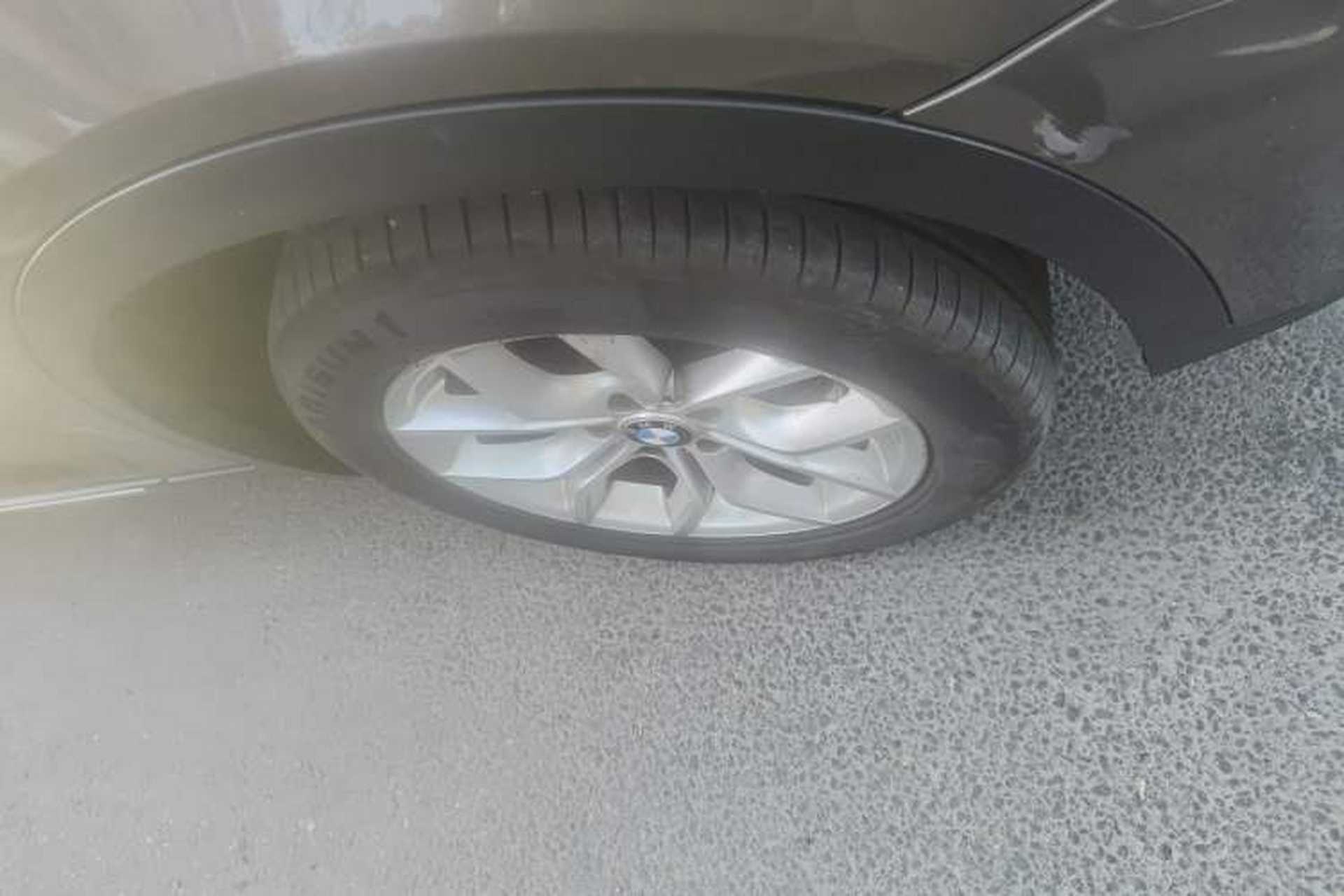 Used BMW X3  Right Front Wheel Hub