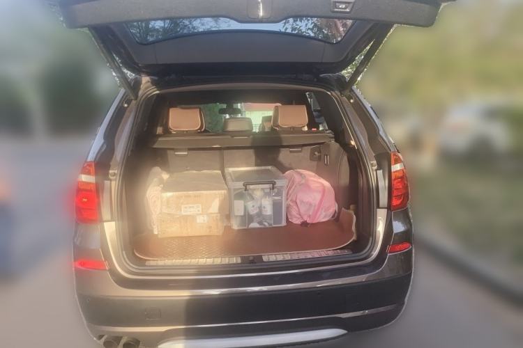 Used BMW X3  Trunk
