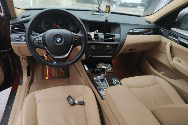 Used BMW X3 2012 xDrive28i Luxury Model Center Console