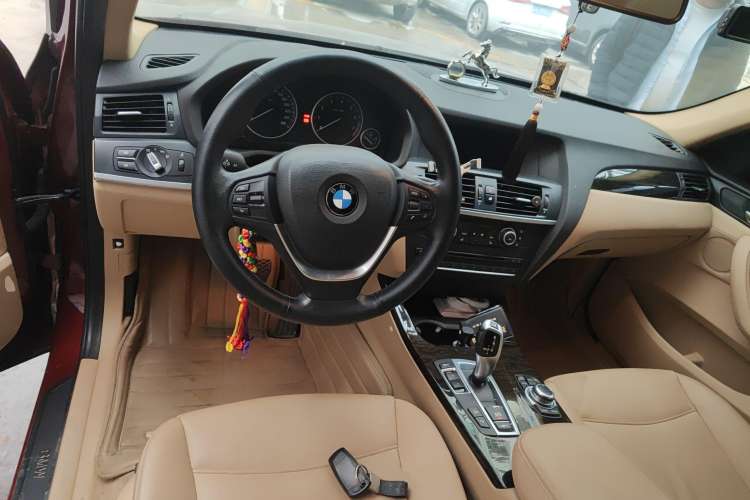 Used BMW X3 2012 xDrive28i Luxury Model Steering Wheel