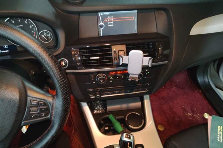 Used BMW X3  Audio And AC Panel