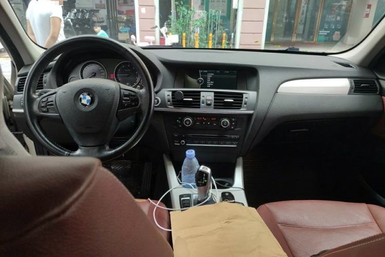 Used BMW X3 2012 xDrive28i Leading Model Center Console