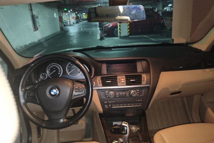 Used BMW X3 2012 xDrive20i Luxury Model Center Console