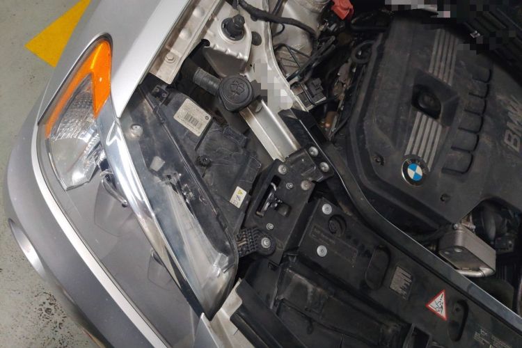 Used BMW X3  Engine Bay Right