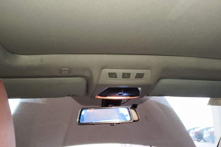 Used BMW X3 2012 xDrive20i Luxury Model Headliner