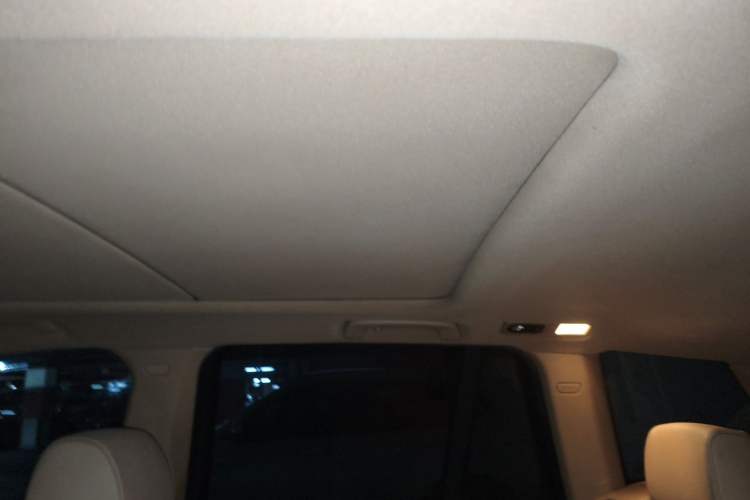 Used BMW X3 2012 xDrive20i Luxury Model Headliner
