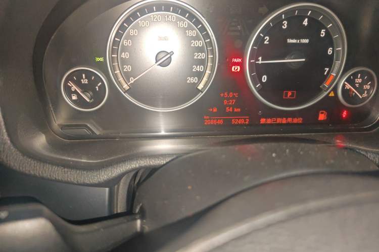 Used BMW X3 2012 xDrive20i Luxury Model Odometer Close Up