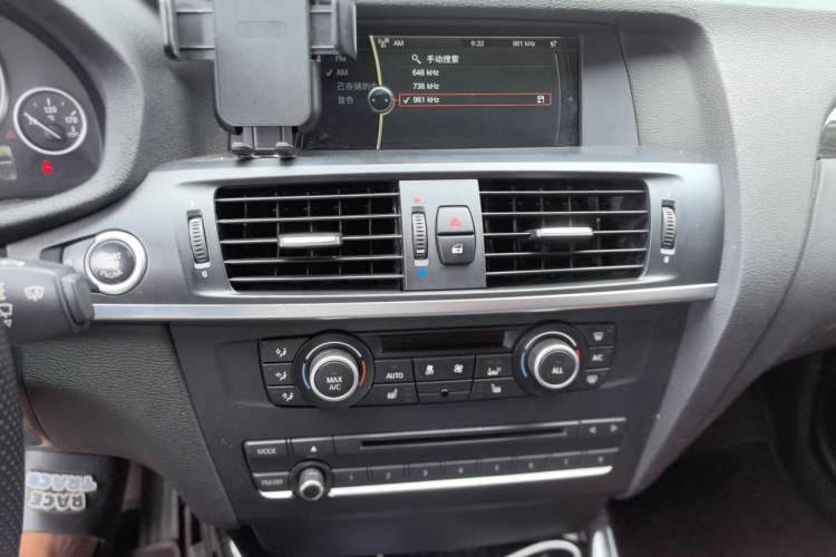 Used BMW X3 2012 xDrive28i Luxury Model Audio And AC Panel
