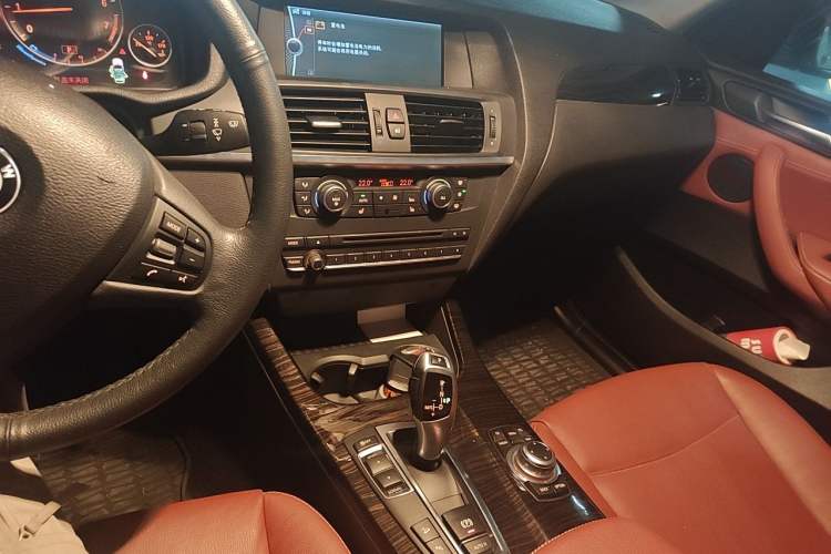 Used BMW X3 2012 xDrive20i Luxury Model Audio And AC Panel