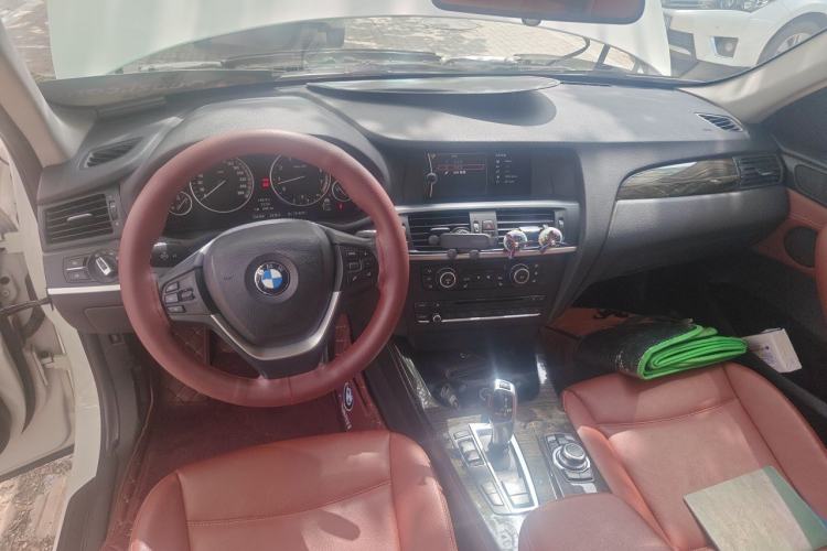 Used BMW X3 2012 xDrive28i Luxury Model Center Console