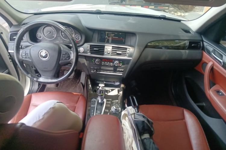 Used BMW X3 2012 xDrive20i Luxury Model Center Console