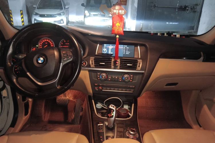 Used BMW X3 2012 xDrive28i Leading Model Center Console