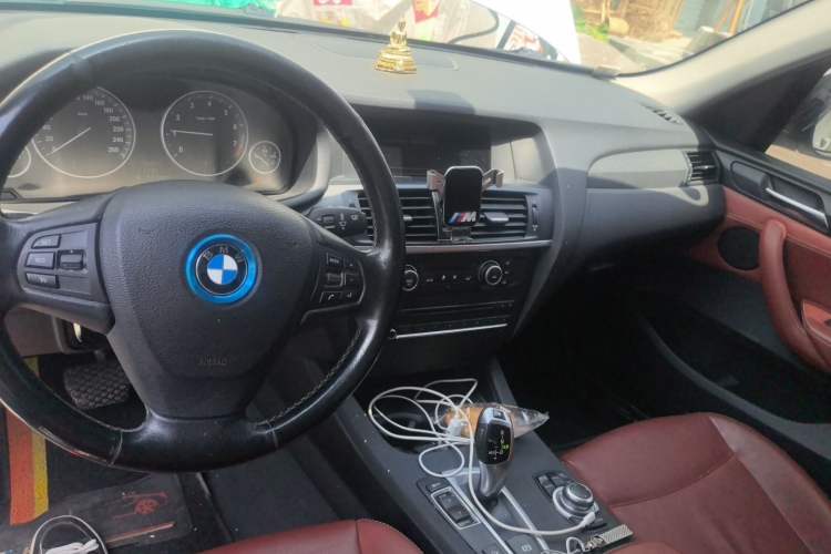 Used BMW X3 2012 xDrive28i Leading Model Center Console