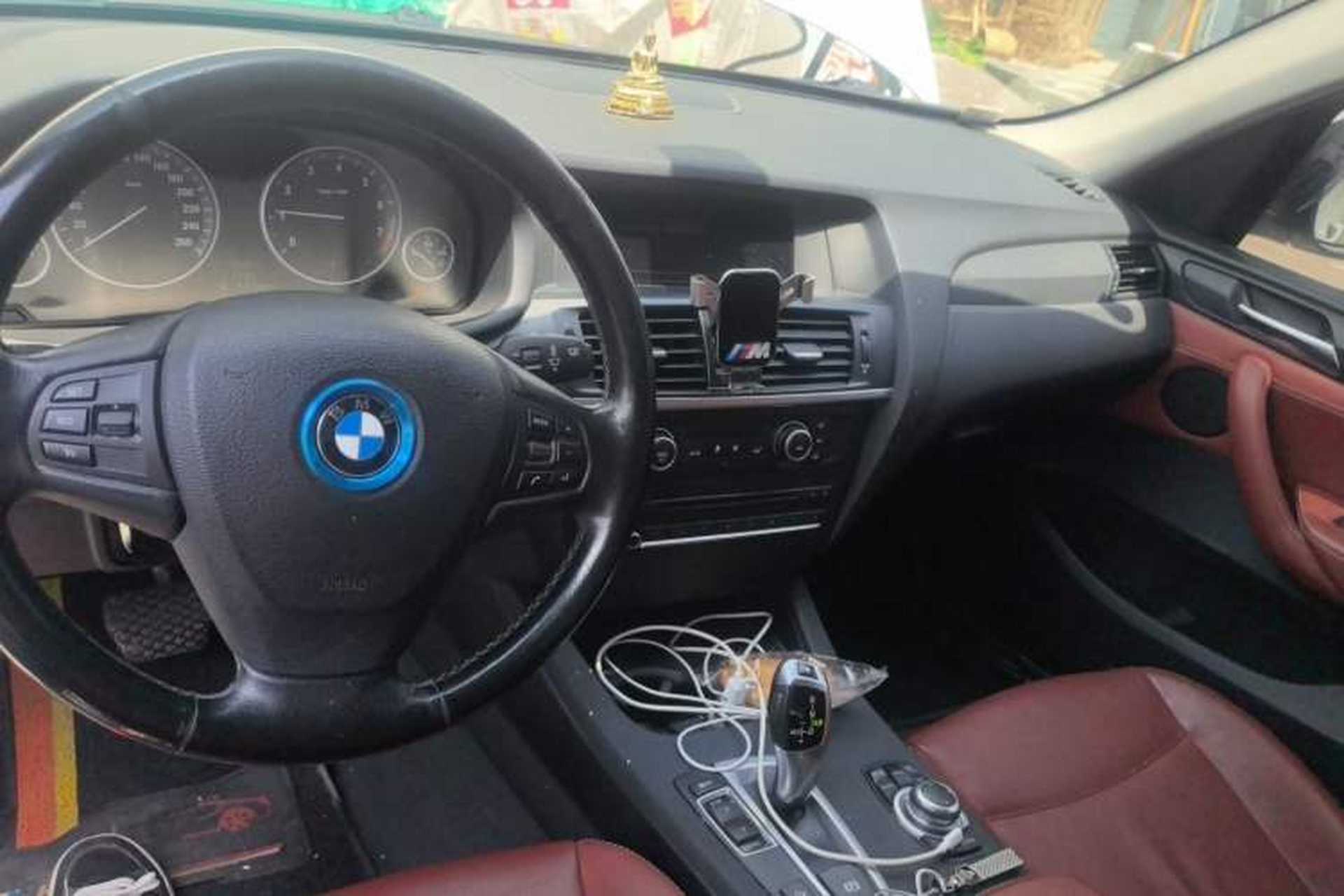 Used BMW X3 2012 xDrive28i Leading Model Center Console