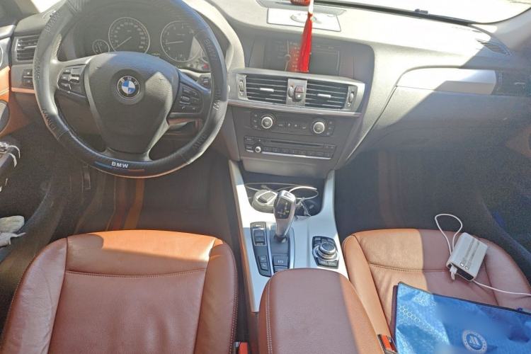 Used BMW X3 2012 xDrive28i Leading Model Center Console