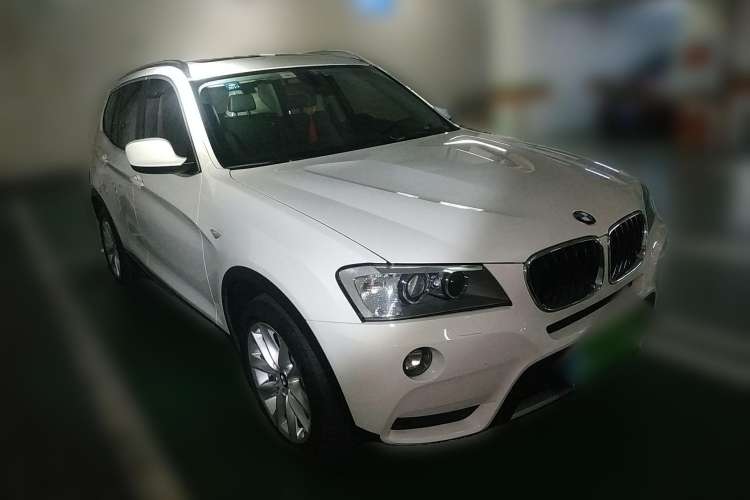 Used BMW X3 2012 xDrive20i Luxury Model Front Right 45 Deg