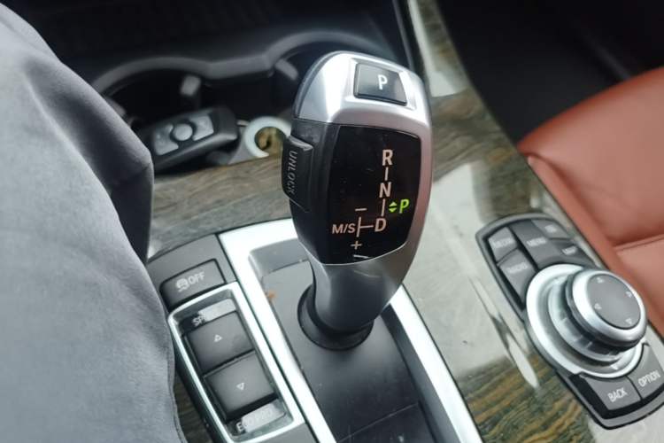 Used BMW X3 2012 xDrive20i Luxury Model Gear Lever