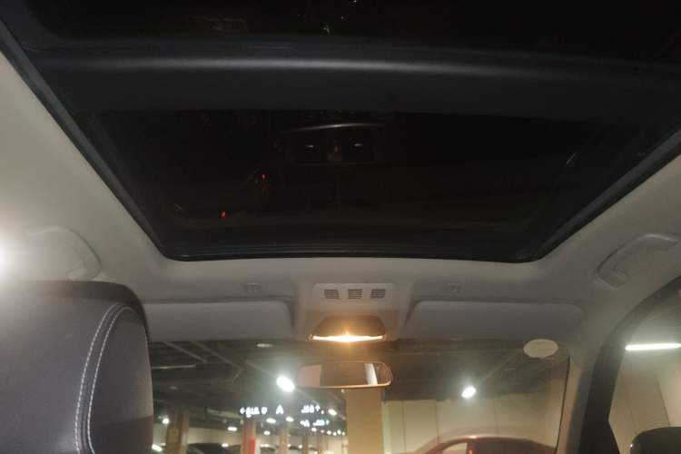 Used BMW X3 2012 xDrive28i Luxury Model Headliner