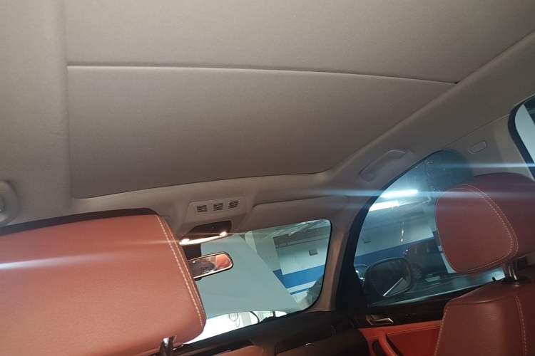 Used BMW X3 2012 xDrive20i Luxury Model Headliner