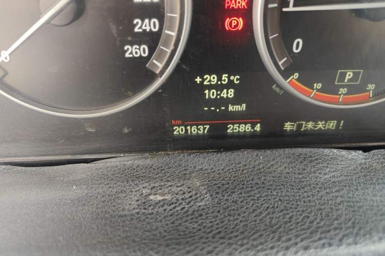 Used BMW X3 2012 xDrive28i Luxury Model Odometer Close Up