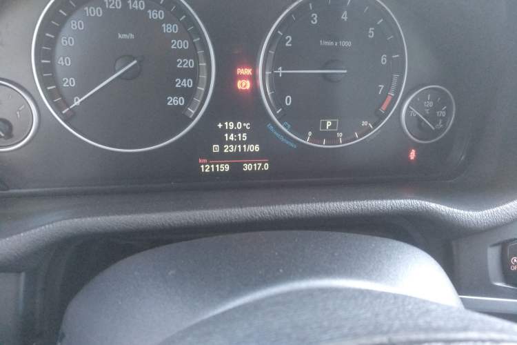 Used BMW X3 2012 xDrive20i Luxury Model Odometer Close Up