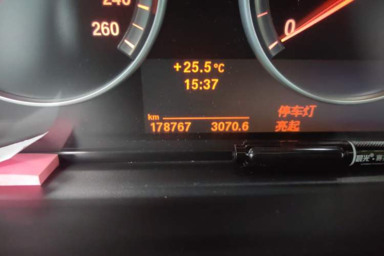 Used BMW X3 2012 xDrive20i Luxury Model Odometer Close Up