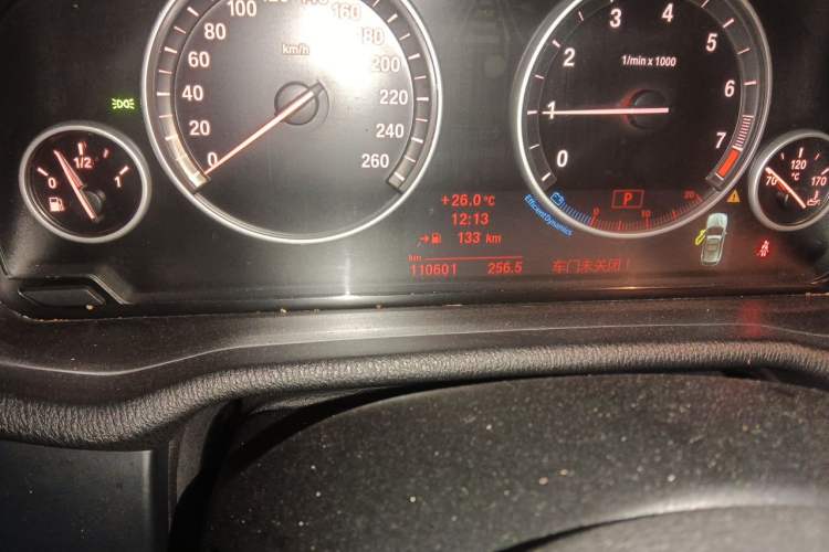 Used BMW X3 2012 xDrive28i Leading Model Odometer Close Up