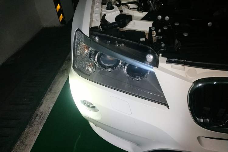 Used BMW X3 2012 xDrive20i Luxury Model Right Front Headlight