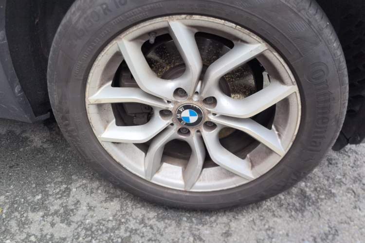Used BMW X3 2012 xDrive28i Luxury Model Right Front Wheel Hub