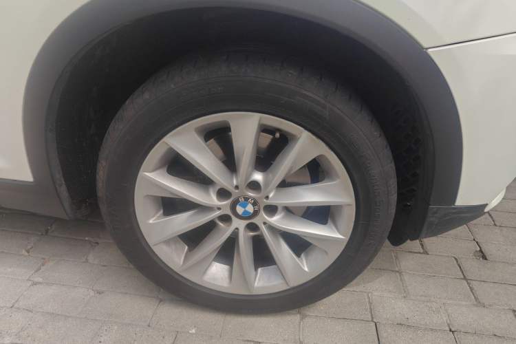 Used BMW X3 2012 xDrive28i Luxury Model Right Front Wheel Hub