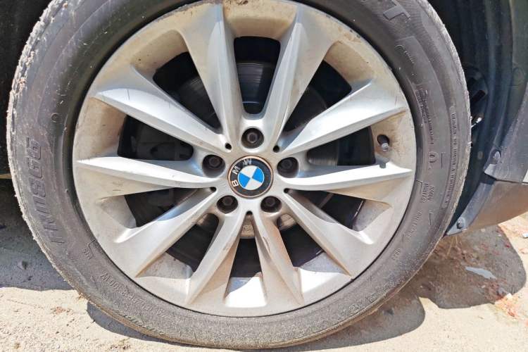 Used BMW X3 2012 xDrive20i Luxury Model Right Front Wheel Hub