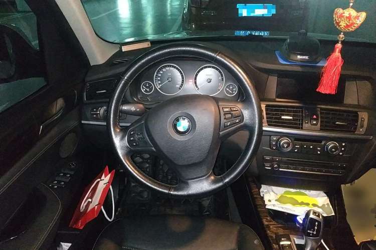Used BMW X3 2012 xDrive20i Luxury Model Steering Wheel
