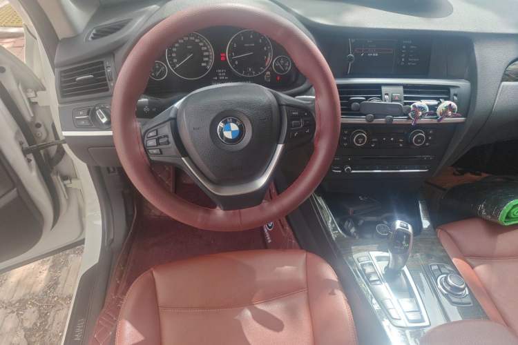 Used BMW X3 2012 xDrive28i Luxury Model Steering Wheel