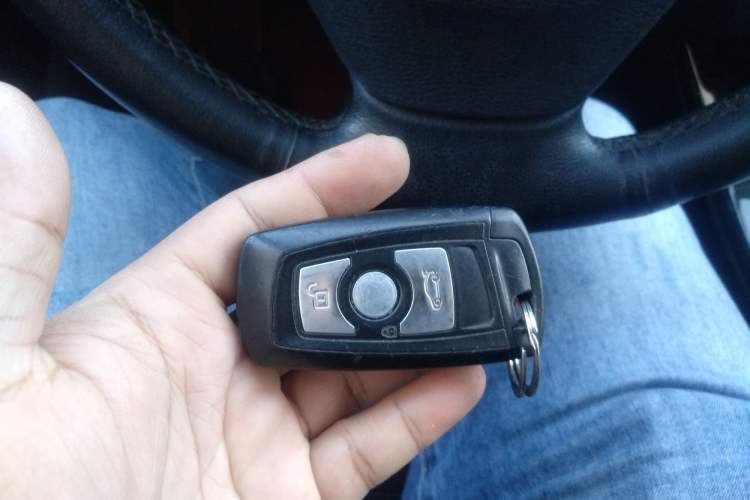 Used BMW X3 2012 xDrive20i Luxury Model Vehicle Key