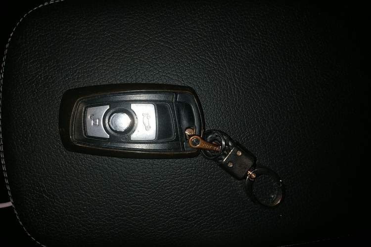 Used BMW X3 2012 xDrive20i Luxury Model Vehicle Key